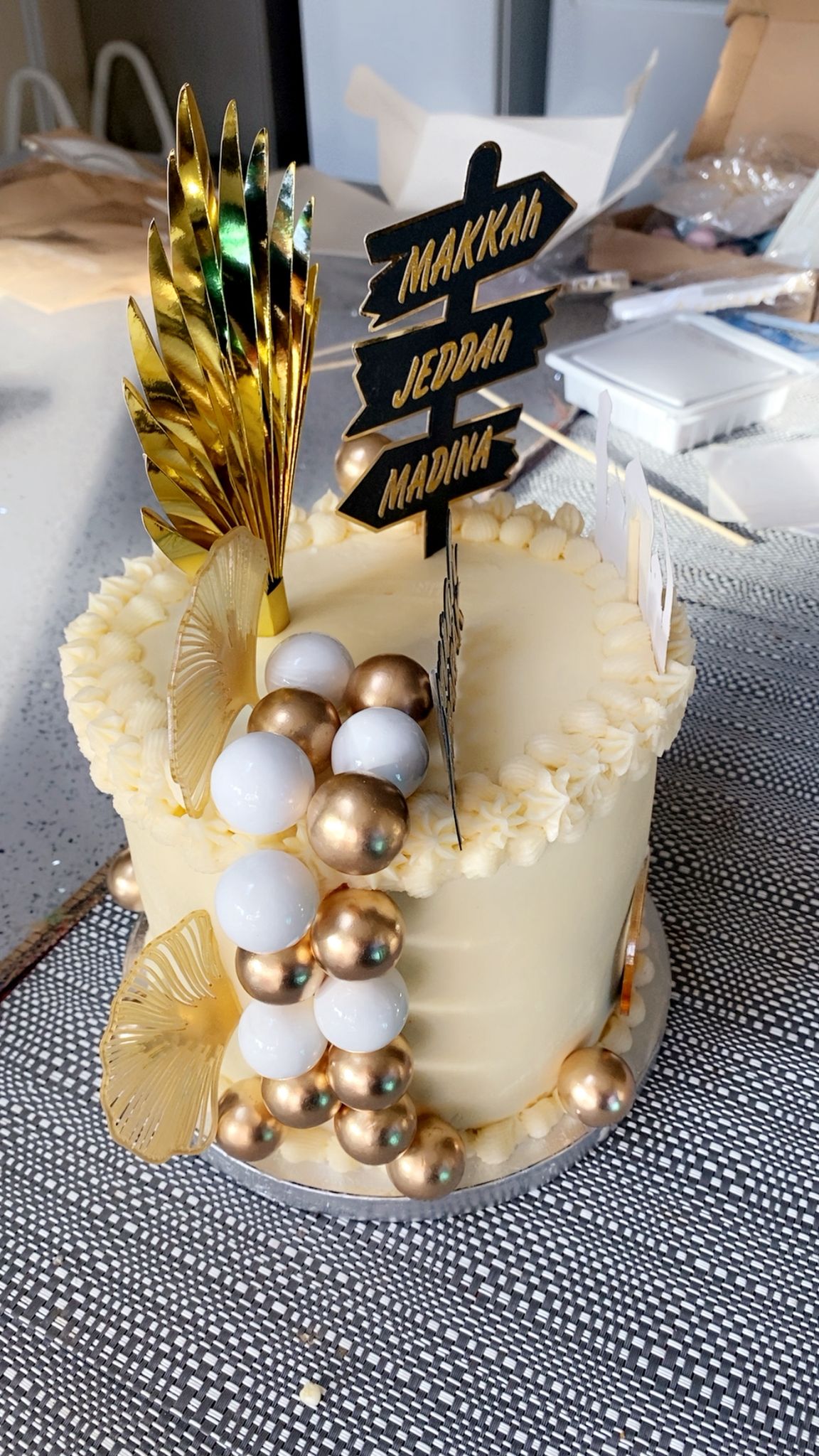 Personalized Umrah Mubarak Cake Topper Set | Black & Gold | Premium Cardstock