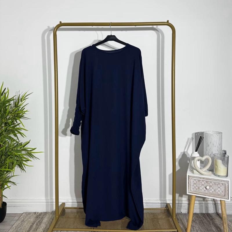 Elegant Rouched Sleeve Abaya with Pockets – Stylish & Modest Wear for Women