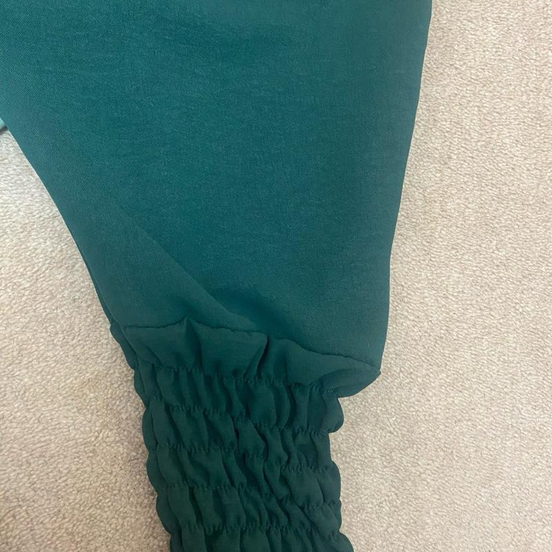 Elegant Rouched Sleeve Abaya with Pockets – Stylish & Modest Wear for Women