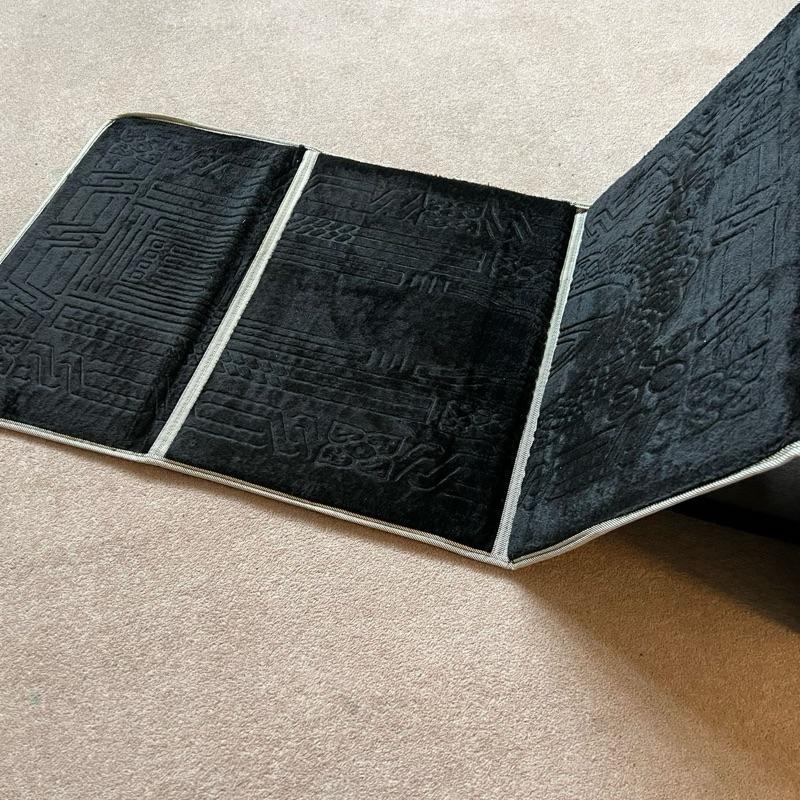 Portable Foldable Prayer Mat with Built-In Back Support & Reclining Chair Function – Perfect for Comfortable Prayers On-the-Go!