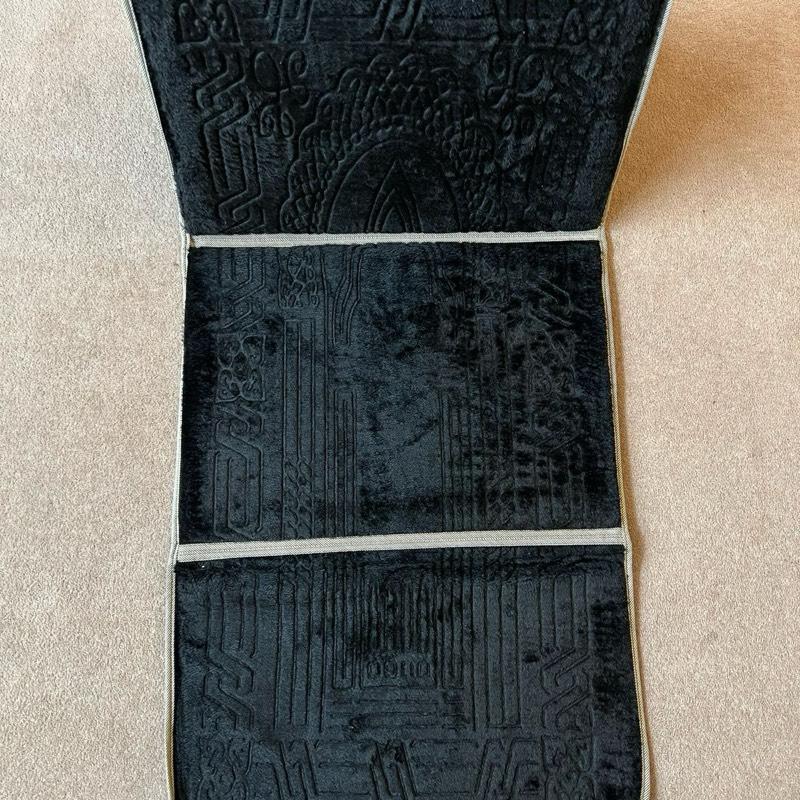 Portable Foldable Prayer Mat with Built-In Back Support & Reclining Chair Function – Perfect for Comfortable Prayers On-the-Go!