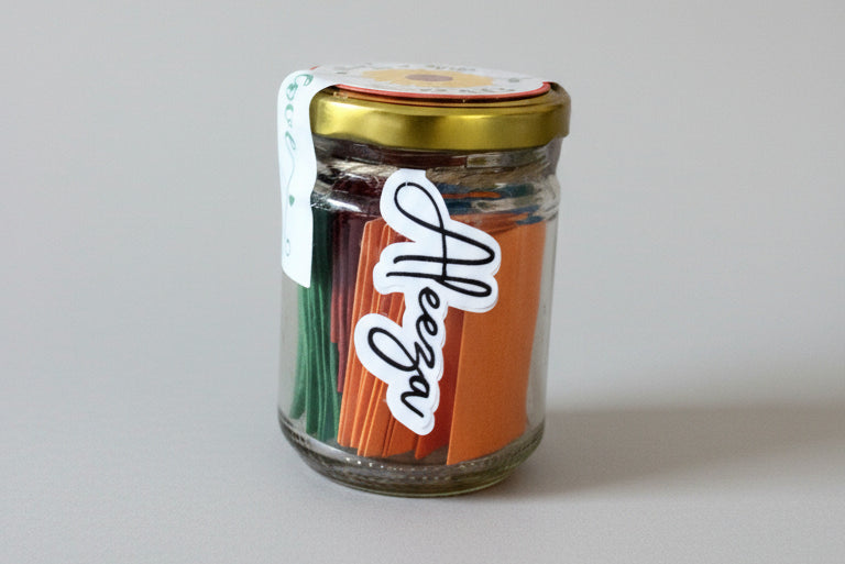 “Personalized Affirmation Jar – 30 Inspirational Self-Care Quotes & Daily Positive Notes for Mindfulness and Gifting”