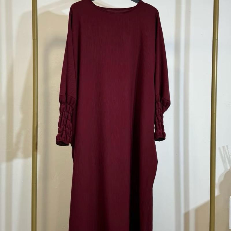 Elegant Rouched Sleeve Abaya with Pockets – Stylish & Modest Wear for Women