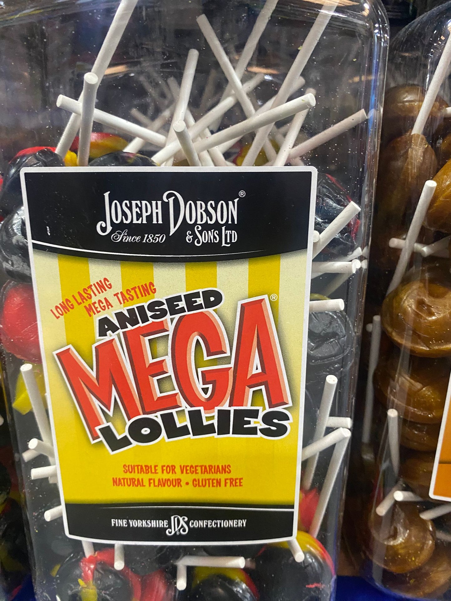 Mega Lollies 🍭🍓🍏🥤 – Single Flavour Bulk Sweets | Vegetarian, Gluten-Free & Natural Flavours (Pack of 90 Lollies) 1.99kg