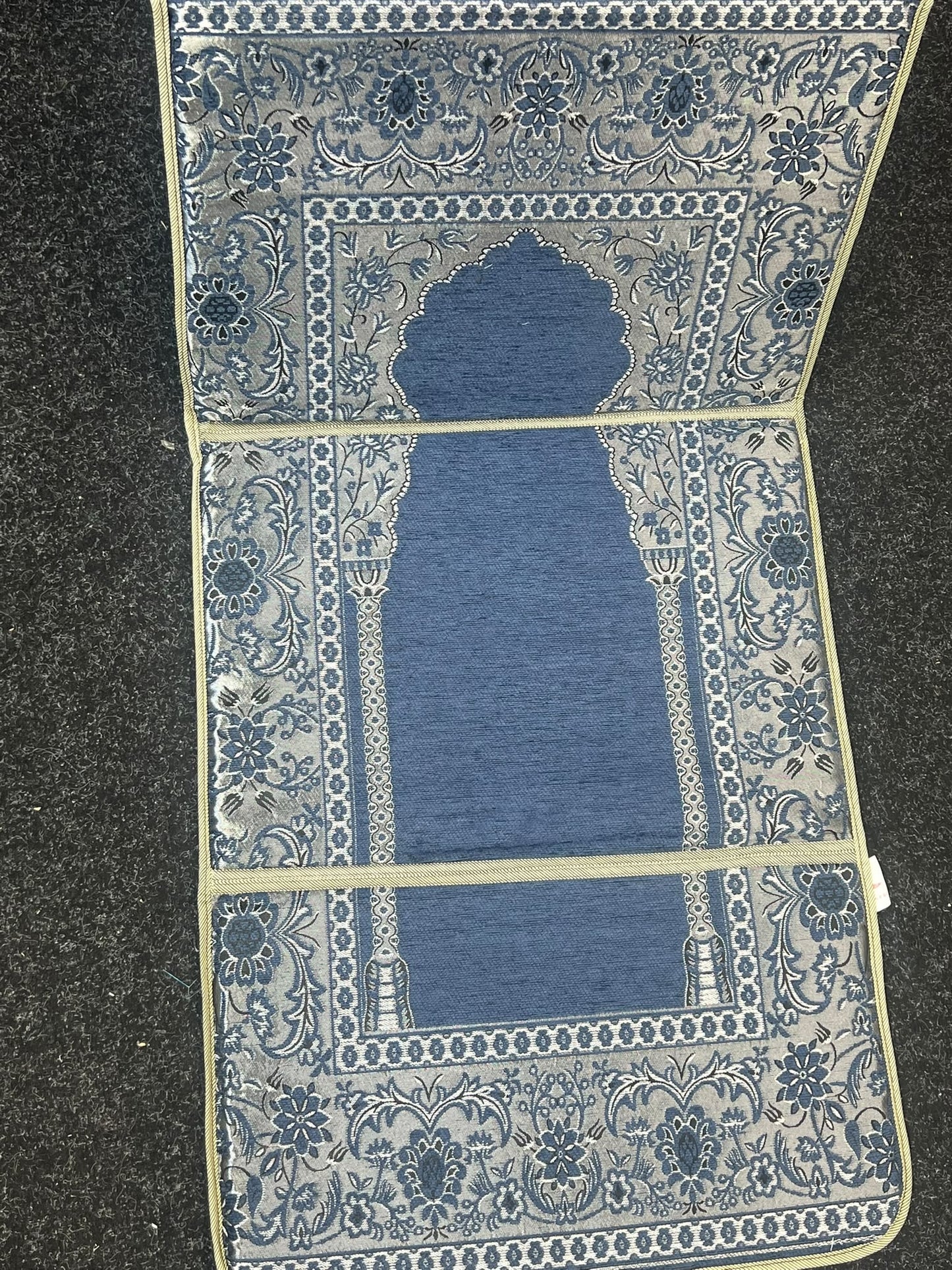 Premium Foldable Prayer Mat with Backrest, Padded Chenille Janamaz 110x55cm
