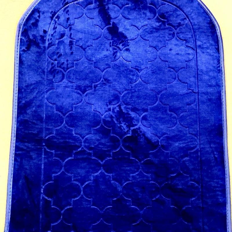 Muslim Namaz Mat - Full Size Padded Mosque Design Prayer Mat for Ramadan and Eid, Muslim Prayer Rug