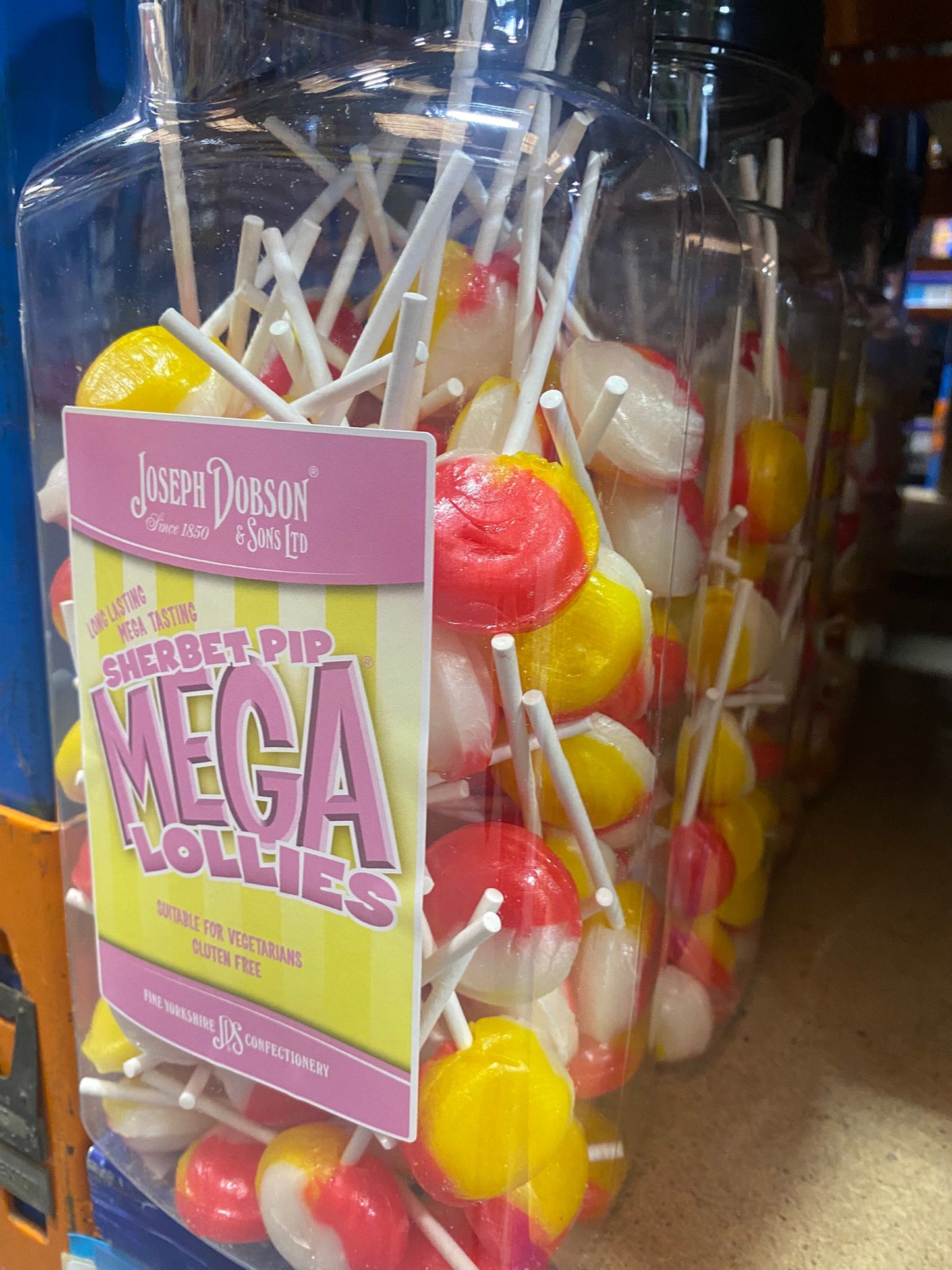 Mega Lollies 🍭🍓🍏🥤 – Single Flavour Bulk Sweets | Vegetarian, Gluten-Free & Natural Flavours (Pack of 90 Lollies) 1.99kg