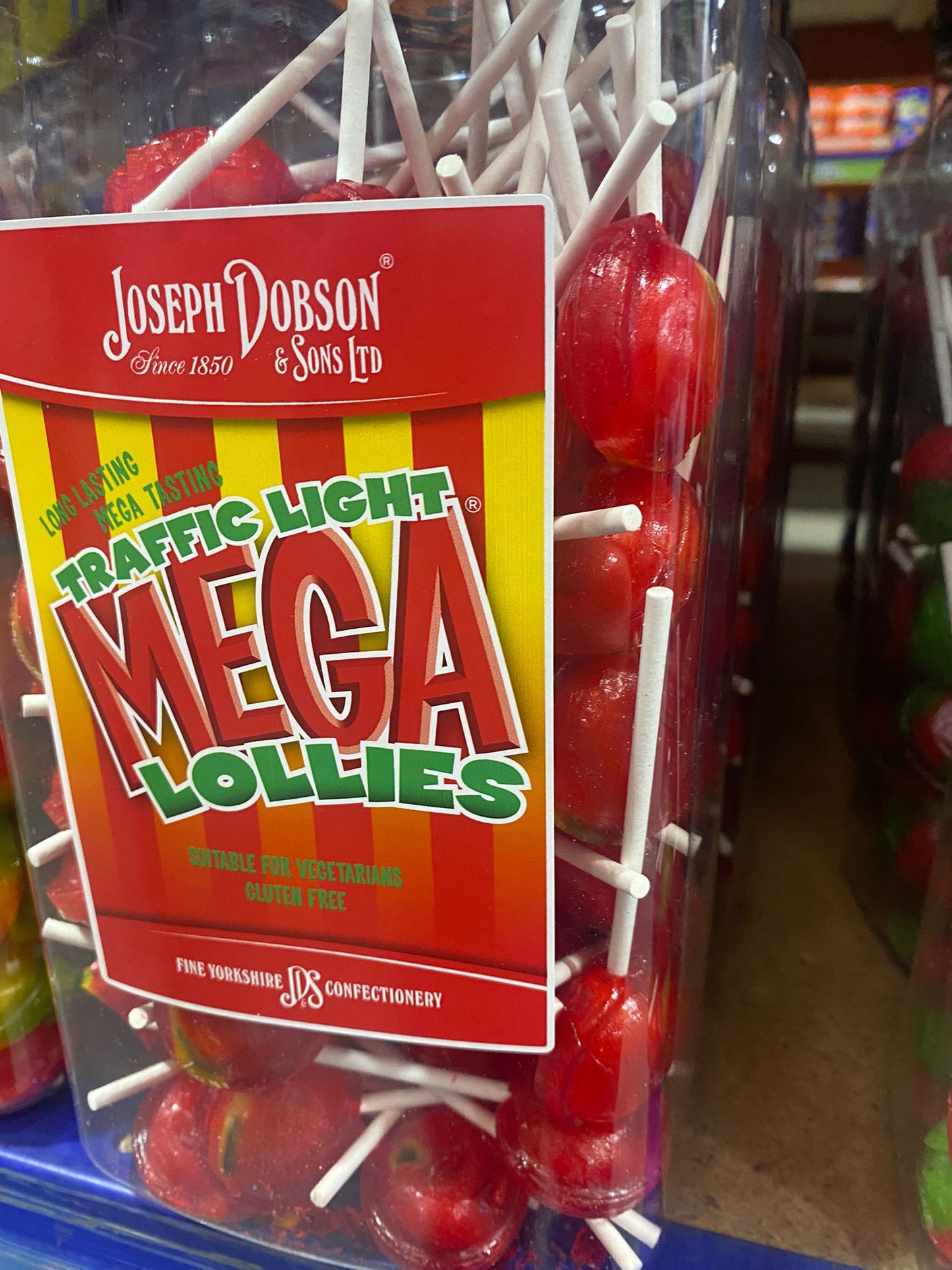 Mega Lollies 🍭🍓🍏🥤 – Single Flavour Bulk Sweets | Vegetarian, Gluten-Free & Natural Flavours (Pack of 90 Lollies) 1.99kg