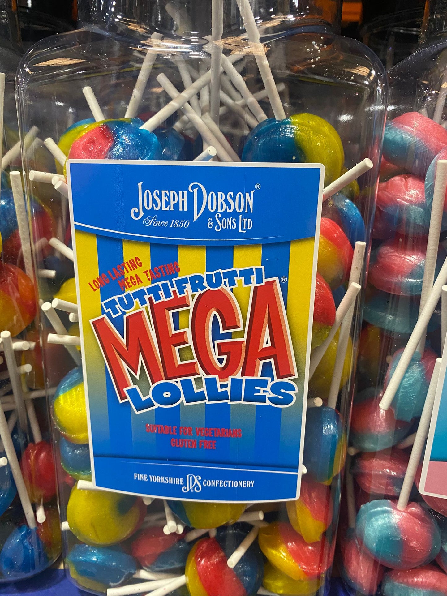 Mega Lollies 🍭🍓🍏🥤 – Single Flavour Bulk Sweets | Vegetarian, Gluten-Free & Natural Flavours (Pack of 90 Lollies) 1.99kg
